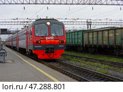 Электропоезд ЭД4МК-0086, станция Агрыз, Татарстан (2020 год). Редакционное фото, фотограф Алексей Иванов / Фотобанк Лори
