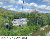 Канатная дорога "Дыхание гор", Горячий Ключ, Краснодарский край (2023 год). Редакционное фото, фотограф Мария Кылосова / Фотобанк Лори