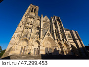 Bourges Cathedral, Roman Catholic church located in Bourges, France, dedicated to Saint Stephen. Стоковое фото, фотограф Яков Филимонов / Фотобанк Лори