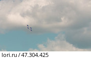 Russian air force aerobatic team Russian Knights SU-27. Стоковое видео, видеограф Алексей Сергеев / Фотобанк Лори