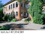 Старинный дом в Астрахани (вид со двора) Редакционное фото, фотограф Павел Просянов / Фотобанк Лори