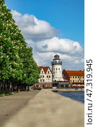Kaliningrad, Kaliningrad region, Russia, May 14, 2022. view from Kant Island to the Lighthouse and the fishing village. Редакционное фото, фотограф Наталья Симакова / Фотобанк Лори