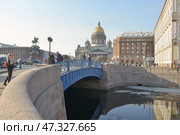 Пека Мойка и Исаакиевская площадь около Синего моста в Петербурге (2016 год). Стоковое фото, фотограф Александр Алексеев / Фотобанк Лори