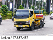 Mitsubishi Fuso Canter Colt Diesel 7. Редакционное фото, фотограф Art Konovalov / Фотобанк Лори