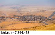 Jordan, a small town, village, in Wadi Rum desert at daytime, panoramic aerial view (2023 год). Стоковое фото, фотограф Сергей Богомяко / Фотобанк Лори