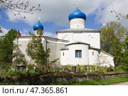 Георгиевский храм в деревне Сенно Псковской области (2015 год). Редакционное фото, фотограф Солодовникова Елена / Фотобанк Лори