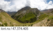 Barskoon Gorge in Kyrgyzstan (2022 год). Стоковое фото, фотограф Юлия Белоусова / Фотобанк Лори
