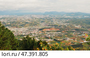View from Lang Biang Mountain. Landscape at Mount Langbiang, place of excursions, central highlands near Dalat, Vietnam, Asia. Стоковое фото, фотограф Mikhail Davidovich / Фотобанк Лори