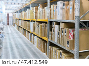 Склад с автомобильными запасными частями. Храниние, продажа автозапчастей, склад. Редакционное фото, фотограф Терехова Марина / Фотобанк Лори