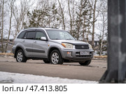 KRASNOYARSK, RUSSIA - December 13, 2024: Silver Toyota RAV4. Редакционное фото, фотограф Плотников Дмитрий / Фотобанк Лори