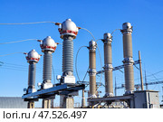 Измерительный трансформатор с газовой защитой. Оборудование электрической подстанции. Стоковое фото, фотограф Александр Тараканов / Фотобанк Лори