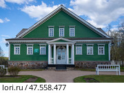 Дом-музей Ганнибалов. Усадьба Петровское, Пушкиногорье (2022 год). Редакционное фото, фотограф Анна Карасева / Фотобанк Лори