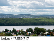 Вид сверху на пригород города  Полевской и Северское водохранилище (2024 год). Стоковое фото, фотограф Pukhov K / Фотобанк Лори