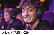Experience the excitement of an exhilarating esports tournament with top players showcasing their skills and strategies in an intense setting. Стоковое AI-видео, аниматор Данила Большаков / Фотобанк Лори