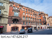 Старинные доходные дома, улица Рубинштейна, доходный дом Корневых, Санкт-Петербург. Редакционное фото, фотограф Baturina Yuliya / Фотобанк Лори