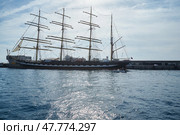 Monaco, Monaco Ville, Monte-Carlo, 2015.09.04: Four-masted barque ship, the Russian training ship is in the port of Hercules in Monaco, in the program of the Year of Russia in Monaco, sunny day. Редакционное фото, фотограф Vladimir Drozdin / Фотобанк Лори