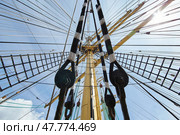 Monaco, Monaco Ville, Monte-Carlo, 2015.09.04: Four-masted barque ship, the Russian training ship is in the port of Hercules in Monaco, in the program of the Year of Russia in Monaco, sunny day. Редакционное фото, фотограф Vladimir Drozdin / Фотобанк Лори