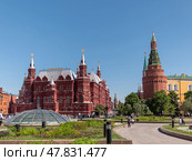 MOSCOW - JULE 27: Moscow Red square, History Museum on Jule 27, 2024 in Moscow, Russia. Стоковое фото, фотограф Фотограф / Фотобанк Лори