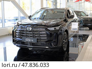 Автомобиль GAC GS4 в автосалоне Авторусь. Московская область, Подольск, пр-т Юных Ленинцев, дом 1И. Редакционное фото, фотограф Яна Королёва / Фотобанк Лори