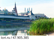 The bank of the river Kazanka with a beautiful view of the Kazan Kremlin. Russia (2022 год). Стоковое фото, фотограф Константин Лабунский / Фотобанк Лори
