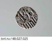 Дирхем - серебряная Ордынская монета хана Джанибека,  XIV век. ( Золотая Орда ) Стоковое фото, фотограф Павел Просянов / Фотобанк Лори