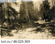 Концерт военнных музыкантов во время войны на лесной поляне зимой, 1942-1945 гг. Стоковое фото, фотограф Retro / Фотобанк Лори