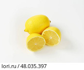 Fresh lemon fruits. Стоковое фото, фотограф Alena Dvorakova / PantherMedia / Фотобанк Лори