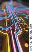Electronic circuit board with glowing tracks and components. Стоковое AI-видео, аниматор Юрий Поздников / Фотобанк Лори