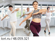Group of young people dancing jazz funk. Стоковое фото, фотограф Яков Филимонов / Фотобанк Лори