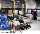 Contemporary retail store interior displaying casual women's summer wear. Стоковое фото, фотограф Виктория Тельминова / Фотобанк Лори