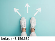Выбор направления движения вперёд. Стоковое AI-изображение, AI-художник Александр Жуков / Фотобанк Лори