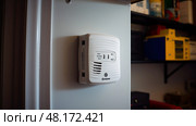 fumes carbon monoxide detector ai generated. Стоковое AI-изображение, AI-художник Vectorwin / Фотобанк Лори