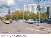 Город Зеленоград, стоянка такси, корпуса 829, 831, 832, 833, Редакционное фото, фотограф Алёшина Оксана / Фотобанк Лори