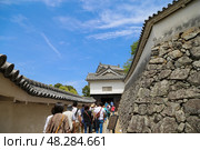 Himeji castle (UNESCO World Heritage), Japan. Замок Белой Цапли в Химэдзи, Япония. Редакционное фото, фотограф Римма Тельнова / Фотобанк Лори