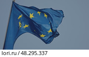 European union flag waving in the wind montage. Стоковое видео, видеограф Константин Шишкин / Фотобанк Лори