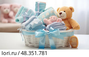 bibs baby shower gift ai generated. Стоковое AI-изображение, AI-художник Vectorwin / Фотобанк Лори
