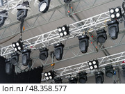 Осветительное оборудование для сцены для создания световых эффектов. Light heads equipment preparing for a light show. Стоковое фото, фотограф Татьяна Д / Фотобанк Лори