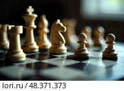 Шахматы на шахматной доске. игра, расставлены фигуры. Стоковое AI-изображение, AI-художник Котова / Фотобанк Лори