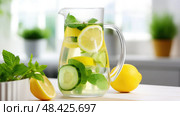 lemon detox water ai generated. Стоковое AI-изображение, AI-художник Vectorwin / Фотобанк Лори
