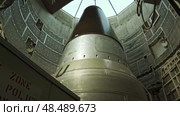 Looking Up Titan Missile In Silo Nuclear Bunker Museum. Стоковое видео, видеограф Поскребышев Михаил / Фотобанк Лори
