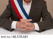 Mayor in France congratulates newlyweds French Scarf red blue white ribbon. Стоковое фото, фотограф Irina Kuchugurina/Gaudy / Фотобанк Лори