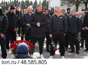 Торжественное возложение цветов на Пискарёвском мемориальном кладбище в честь 80-летия Великой Победы ФК "Зенит" Редакционное фото, фотограф Роман Рожков / Фотобанк Лори