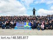 Торжественное возложение цветов на Пискарёвском мемориальном кладбище в честь 80-летия Великой Победы ФК "Зенит" Редакционное фото, фотограф Роман Рожков / Фотобанк Лори