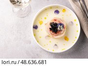 A traditional dish in Peru, ceviche, elegant appetizer of fresh fish in lime sauce leche de tigre, black caviar. Стоковое фото, фотограф Наталья Угрюмова / Фотобанк Лори