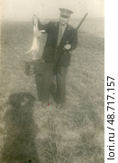 Охотник с добычей и с ружьём. Стоковое фото, фотограф Retro / Фотобанк Лори