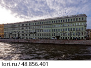 Дом дирекции императорских театров, 1835. Архитектор: Карл Иванович Реймерс. Санкт-Петербург,  Набережная реки Фонтанки, дом 51-53. Редакционное фото, фотограф Александр Селезнев / Фотобанк Лори