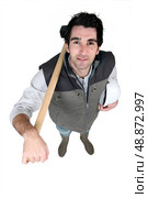 Man with a sledgehammer. Стоковое фото, агентство Ingram Publishing / Фотобанк Лори