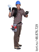 Electrician saving money. Стоковое фото, агентство Ingram Publishing / Фотобанк Лори