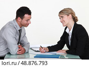 Recruiter and applicant. Стоковое фото, агентство Ingram Publishing / Фотобанк Лори