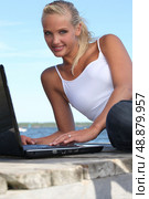 That&rsquo;s not where I would use my laptop. Стоковое фото, агентство Ingram Publishing / Фотобанк Лори